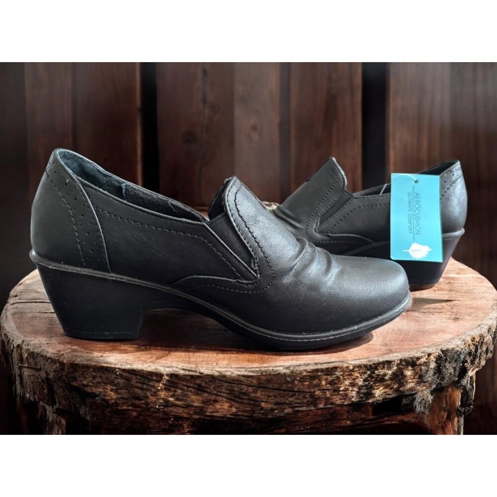 New Aerocushion Black Memory Foam Casual Shoe Slide on Size 6.5M Leather